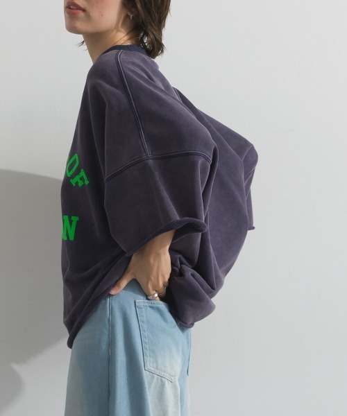 enhaut(アンオート)の「裏毛ケミカルパウダー加工 スウェット THE STATE OFフロッキーロゴ プリントプルオーバー(Tシャツ/カットソー・レディース・チャコールグレー/ネイビー/グリーン/ブラウン/レッド・FREE)」の15枚目の写真
