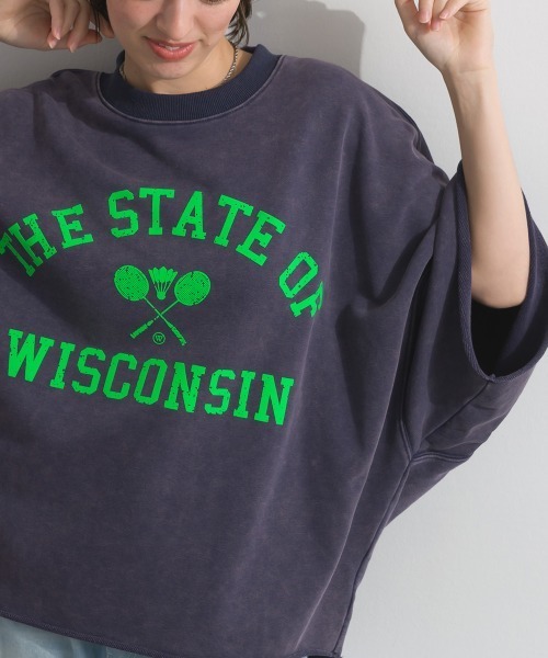 enhaut(アンオート)の「裏毛ケミカルパウダー加工 スウェット THE STATE OFフロッキーロゴ プリントプルオーバー(Tシャツ/カットソー・レディース・チャコールグレー/ネイビー/グリーン/ブラウン/レッド・FREE)」の16枚目の写真