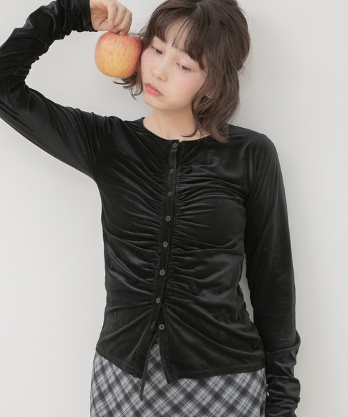 HEILIS(ヘイリス)の「シアーベロアギャザートップス/ ベロアトップス シアートップス ギャザートップス 長袖トップス クルーネック 長袖 カットソー ベロア シアー ギャザー 秋 秋服 秋コーデ 秋冬 秋冬コーデ 韓国ファッション 韓国コーデ トレンド ガーリー フェミニン デート お出かけ ブラック ブラウン イエロー(カーディガン/ボレロ・レディース・イエロー/ブラック/ブラウン・FREE)」の1枚目の写真