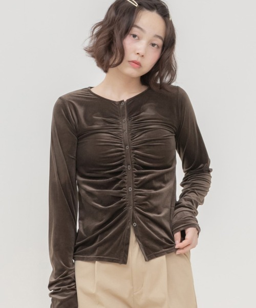 HEILIS(ヘイリス)の「シアーベロアギャザートップス/ ベロアトップス シアートップス ギャザートップス 長袖トップス クルーネック 長袖 カットソー ベロア シアー ギャザー 秋 秋服 秋コーデ 秋冬 秋冬コーデ 韓国ファッション 韓国コーデ トレンド ガーリー フェミニン デート お出かけ ブラック ブラウン イエロー(カーディガン/ボレロ・レディース・イエロー/ブラック/ブラウン・FREE)」の16枚目の写真