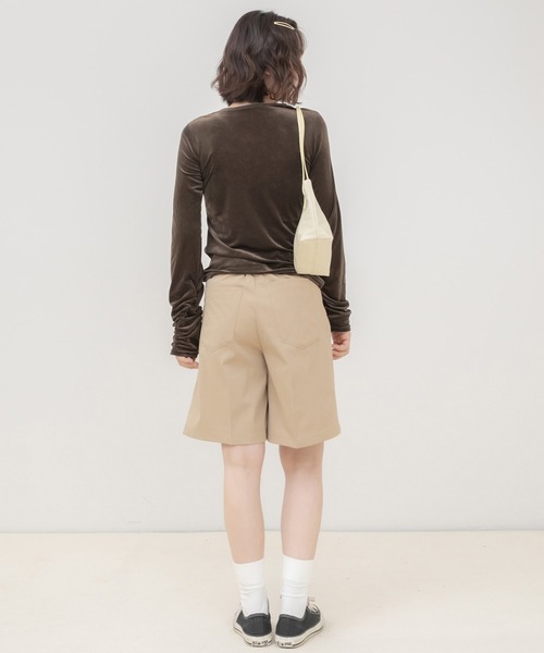 HEILIS(ヘイリス)の「シアーベロアギャザートップス/ ベロアトップス シアートップス ギャザートップス 長袖トップス クルーネック 長袖 カットソー ベロア シアー ギャザー 秋 秋服 秋コーデ 秋冬 秋冬コーデ 韓国ファッション 韓国コーデ トレンド ガーリー フェミニン デート お出かけ ブラック ブラウン イエロー(カーディガン/ボレロ・レディース・イエロー/ブラック/ブラウン・FREE)」の19枚目の写真