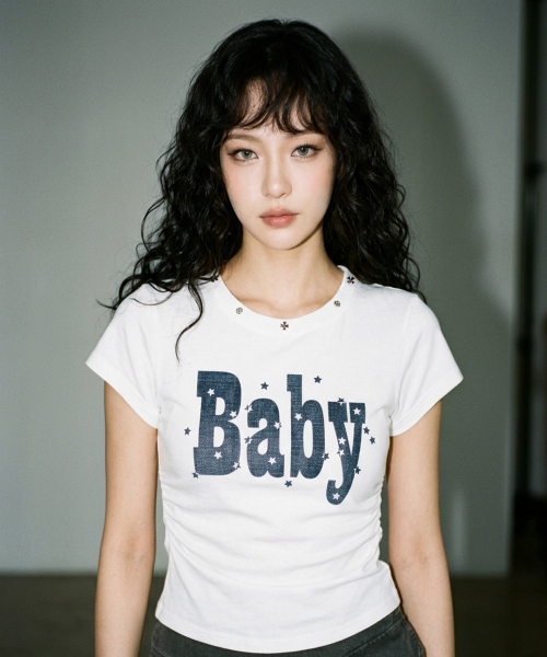 THE GREEN LAB（ザグリーンラボ）の「BABY スタッズグラフィックシャーリング半袖Tシャツ [デニムブルー]（Tシャツ/カットソー・レディース・その他・FREE）」の2枚目の写真