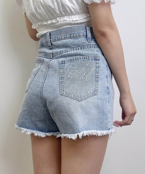 INGNI(イング)の「バックビジューロゴ/デニムショートパンツ(デニムパンツ・レディース・ブルー系その他3/ブルー系その他・M/S)」の6枚目の写真