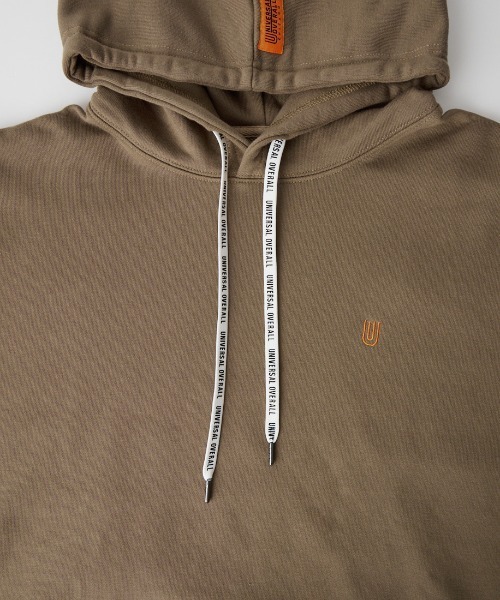UNIVERSAL OVERALL（ユニバーサルオーバーオール）の「[UNIVERSAL OVERALL/ユニバーサルオーバーオール] 別注 ワンポイントロゴ刺繍 スウェットパーカー（パーカー・レディース・オレンジ/ブラック/ベージュ・S/M/L）」の18枚目の写真