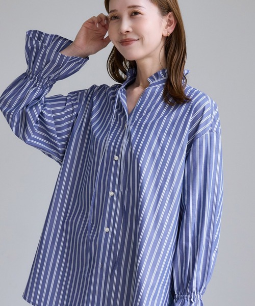 ROPE' PICNIC(ロペピクニック)の「フリルカラーシャツブラウス/UVケア・イージーケア・リンクコーデ(シャツ/ブラウス・レディース・ネイビー/サックスブルー/イエロー系/オフホワイト/ブラウン系・FREE)」の4枚目の写真