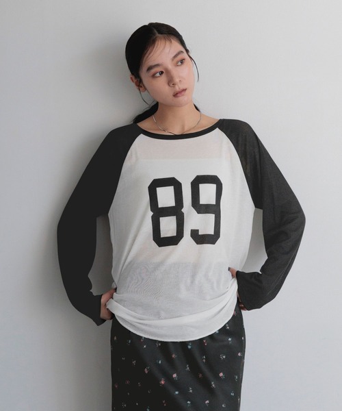 LOWRYS FARM(ローリーズファーム)の「【前後着用可能】シアーナンバリングTLS 1063338(Tシャツ/カットソー・レディース・ライトブルー/オフホワイト・FREE)」の5枚目の写真