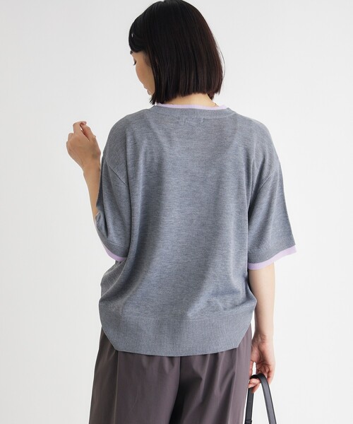 HONEYSUCKLE ROSE(ハニーサックルローズ)の「《体型カバー》レイヤードライク刺繍半袖セーター(ニット/セーター・レディース・ブラック/グレー・04/05)」の5枚目の写真