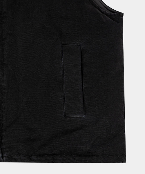 LETTERCOMO(レテルコモ)の「ウォッシュドワークジップアップベストブラック(ベスト・レディース・ブラック・MEDIUM/LARGE)」の4枚目の写真