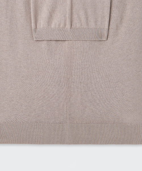 MUSINSA STANDARD（ムシンサスタンダード）の「[プラス] シルク&カシミヤブレンド 半袖ニット [アッシュベージュ]（ニット/セーター・メンズ・その他・SMALL/MEDIUM/LARGE/X-LARGE/2XL）」の4枚目の写真