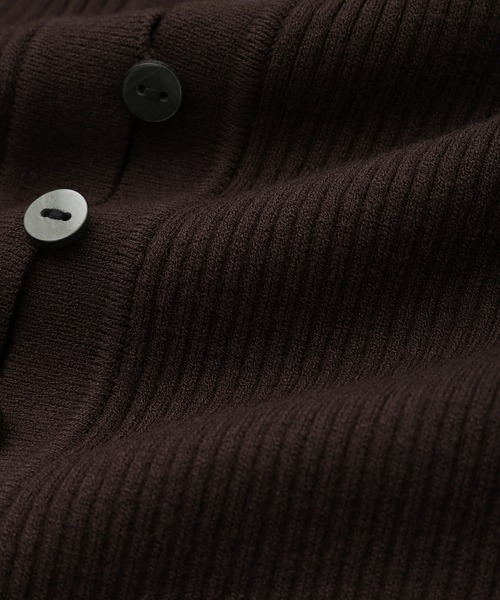 ADAM ET ROPE'(アダムエロペ)の「【WEB限定】・【定番】エコベロVネックカーディガン(カーディガン/ボレロ・レディース・ブラック/ダークブラウン/オフホワイト/ブルー系その他4・FREE)」の14枚目の写真