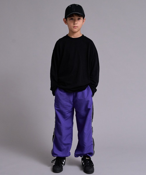 PAIRMANON STREET(ペアマノンストリート)の「【90-160cm】吸水速乾 アソート ロゴ プリント ロンT 長袖 Tシャツ 【PAIRMANON STREET】(Tシャツ/カットソー・キッズ・ベージュ系その他/ブラック系その他/レッド/ブラック/パープル/ホワイト/ホワイト系その他/グレー・90/160/100/130/120/110/150/140)」の21枚目の写真