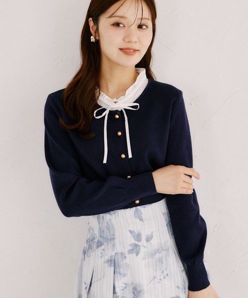 tocco closet(トッコ クローゼット)の「【ZOZO限定】レイヤード風ネックフリル×リボンニットトップス(ニット/セーター・レディース・ネイビー/ブラック/アイボリー/グレー・M)」の4枚目の写真