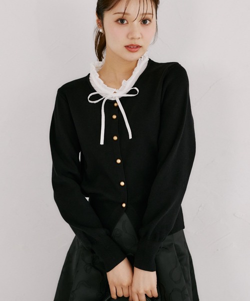 tocco closet(トッコ クローゼット)の「【ZOZO限定】レイヤード風ネックフリル×リボンニットトップス(ニット/セーター・レディース・ネイビー/ブラック/アイボリー/グレー・M)」の2枚目の写真