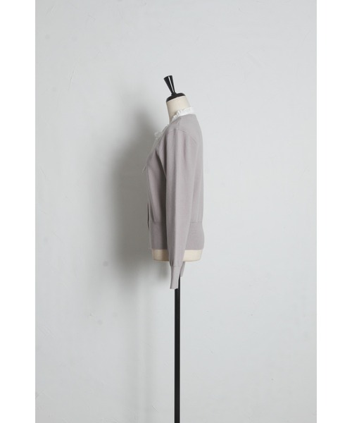 tocco closet(トッコ クローゼット)の「【ZOZO限定】レイヤード風ネックフリル×リボンニットトップス(ニット/セーター・レディース・ネイビー/ブラック/アイボリー/グレー・M)」の13枚目の写真