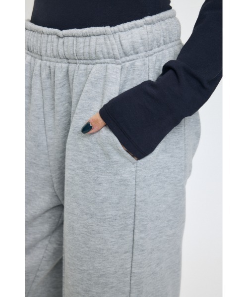 MOUSSY(マウジー)の「ES CLASSIC スウェットパンツ(スウェットパンツ・レディース・ベージュ/杢グレー/ブラック・1/2)」の6枚目の写真