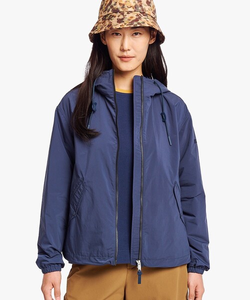 AIGLE(エーグル)の「形状回復 ソロテックス 撥水 UVカットライトウェイトフーデッドジャケット(ブルゾン・レディース・ピンク/セージグリーン/ホワイト/ダークネイビー・40/38/42/36)」の4枚目の写真