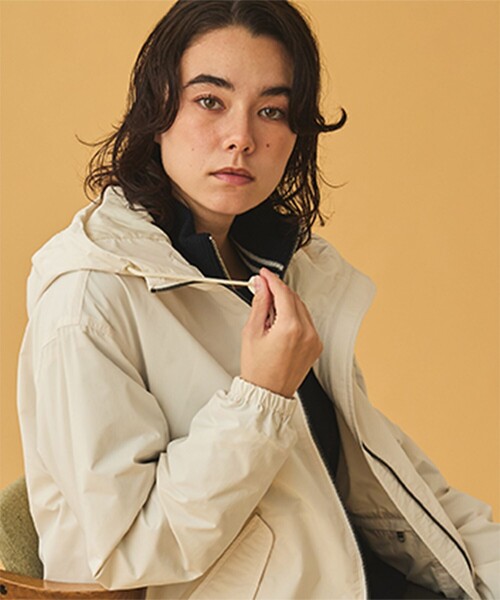 AIGLE(エーグル)の「形状回復 ソロテックス 撥水 UVカットライトウェイトフーデッドジャケット(ブルゾン・レディース・ピンク/セージグリーン/ホワイト/ダークネイビー・40/38/42/36)」の6枚目の写真