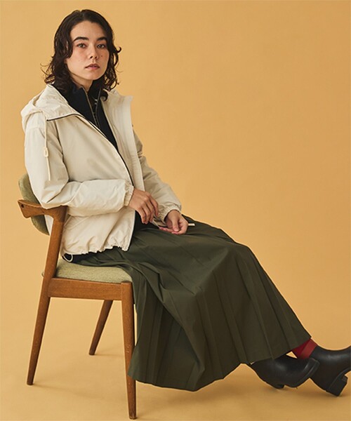 AIGLE(エーグル)の「形状回復 ソロテックス 撥水 UVカットライトウェイトフーデッドジャケット(ブルゾン・レディース・ピンク/セージグリーン/ホワイト/ダークネイビー・40/38/42/36)」の9枚目の写真