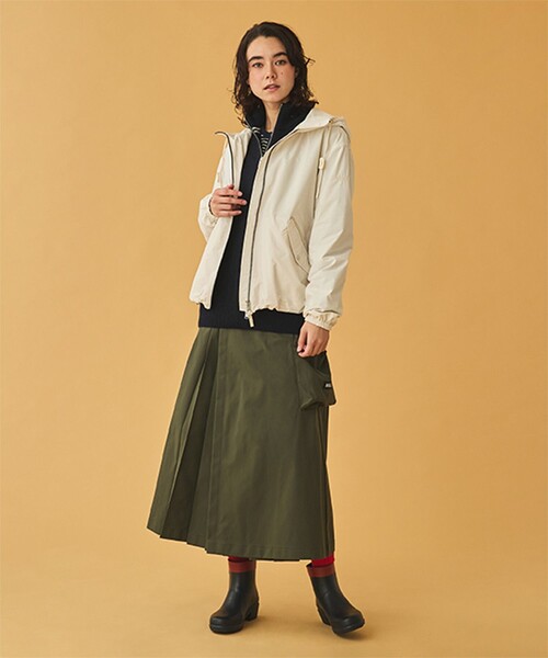 AIGLE(エーグル)の「形状回復 ソロテックス 撥水 UVカットライトウェイトフーデッドジャケット(ブルゾン・レディース・ピンク/セージグリーン/ホワイト/ダークネイビー・40/38/42/36)」の10枚目の写真