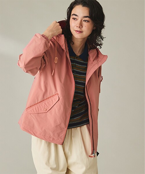 AIGLE(エーグル)の「形状回復 ソロテックス 撥水 UVカットライトウェイトフーデッドジャケット(ブルゾン・レディース・ピンク/セージグリーン/ホワイト/ダークネイビー・40/38/42/36)」の13枚目の写真