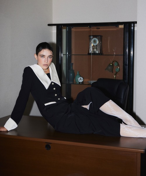 ANDRESD（アンドレスド）の「コントラストカラードレス / CONTRAST COLLAR DRESS（ドレス・レディース・ブラック・S/M/L）」の2枚目の写真