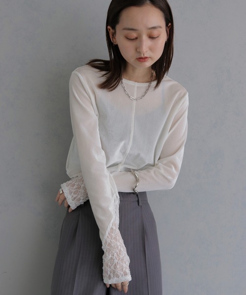 &g'aime(アンジェム)の「【&g'aime 】シアーベロア袖レース切替トップス Sheer Velour Lace Sleeve Top(Tシャツ/カットソー・レディース・オフホワイト/ブラック/ブラウン/グレー・FREE)」の5枚目の写真
