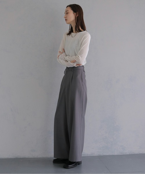 &g'aime(アンジェム)の「【&g'aime 】シアーベロア袖レース切替トップス Sheer Velour Lace Sleeve Top(Tシャツ/カットソー・レディース・オフホワイト/ブラック/ブラウン/グレー・FREE)」の14枚目の写真