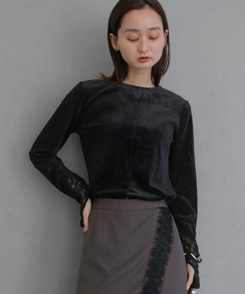 &g'aime(アンジェム)の「【&g'aime 】シアーベロア袖レース切替トップス Sheer Velour Lace Sleeve Top(Tシャツ/カットソー・レディース・オフホワイト/ブラック/ブラウン/グレー・FREE)」の17枚目の写真