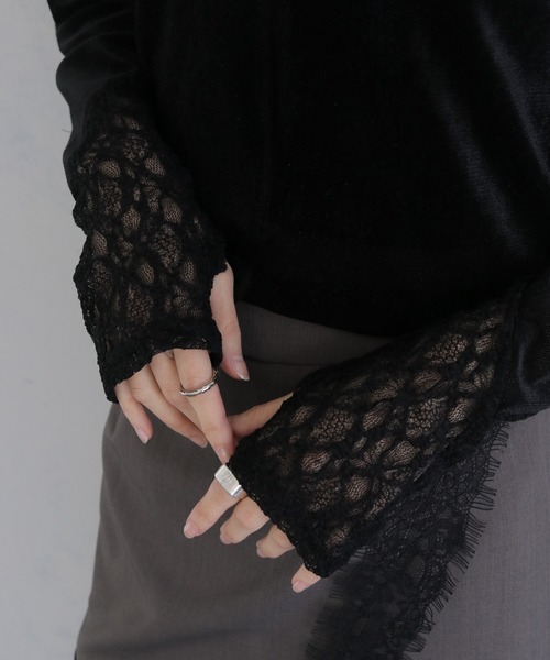 &g'aime(アンジェム)の「【&g'aime 】シアーベロア袖レース切替トップス Sheer Velour Lace Sleeve Top(Tシャツ/カットソー・レディース・オフホワイト/ブラック/ブラウン/グレー・FREE)」の22枚目の写真