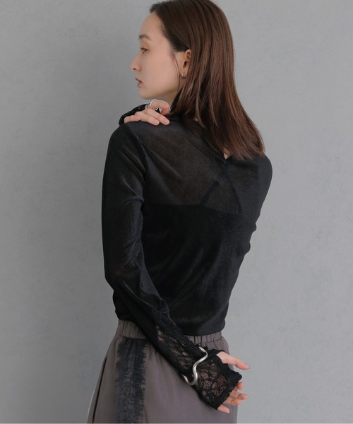 &g'aime(アンジェム)の「【&g'aime 】シアーベロア袖レース切替トップス Sheer Velour Lace Sleeve Top(Tシャツ/カットソー・レディース・オフホワイト/ブラック/ブラウン/グレー・FREE)」の20枚目の写真