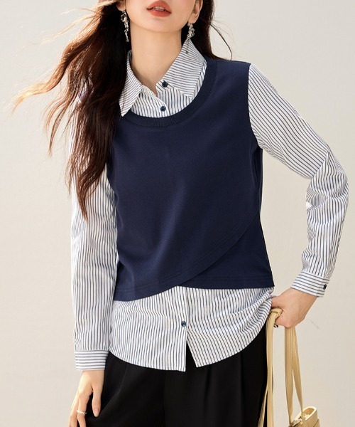 AMAJI(アマジ)の「スリット レイヤード風 シャツ(シャツ/ブラウス・レディース・ネイビー・SMALL/MEDIUM/LARGE/X-LARGE)」の4枚目の写真