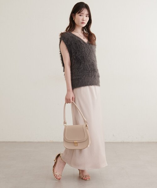 natural couture（ナチュラルクチュール）の「ふわふわフェザーベスト（ベスト・レディース・モカ/チャコールグレー/アイボリー・FREE）」の13枚目の写真