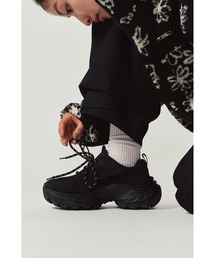 orbit sneaker