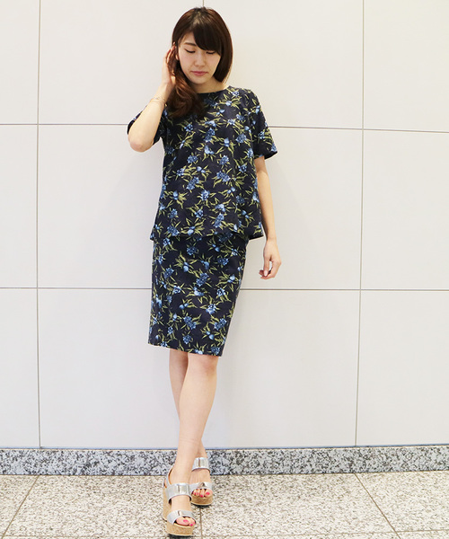 N.（N. Natural Beauty Basic）（エヌエヌナチュラルビューティーベーシック）の「トロピカルフラワープリントスカート（スカート・レディース・ホワイト/ネイビー・MEDIUM/SMALL）」の12枚目の写真