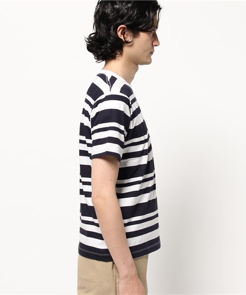 ADAM ET ROPE'（アダムエロペ）の「ボーダーポケットTシャツ（Tシャツ/カットソー・メンズ・ブルー系その他/アイボリー/ホワイト系その他・MEDIUM/LARGE）」の4枚目の写真