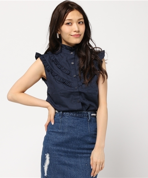 MOUSSY(マウジー)の「RUFFLE SLEEVELESS BLOUSE(シャツ/ブラウス・レディース・ネイビー/ホワイト・1/2)」の11枚目の写真