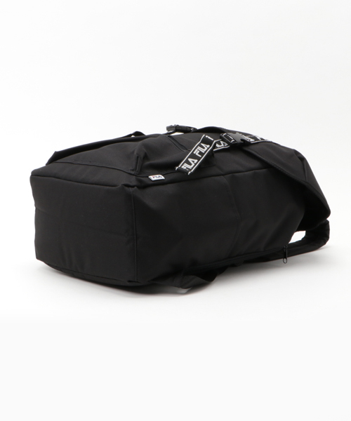 FILA（フィラ）の「【FILA】ロゴテープフラップデイパック（バックパック/リュック・メンズ・ホワイト/ブラック/ネイビー・FREE）」の4枚目の写真