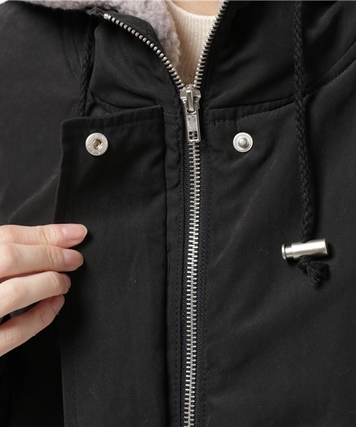 SpRay(スプレイ)の「ピーチ裏ボアモッズコート(ミリタリージャケット・レディース・ブラック/カーキ・FREE)」の5枚目の写真