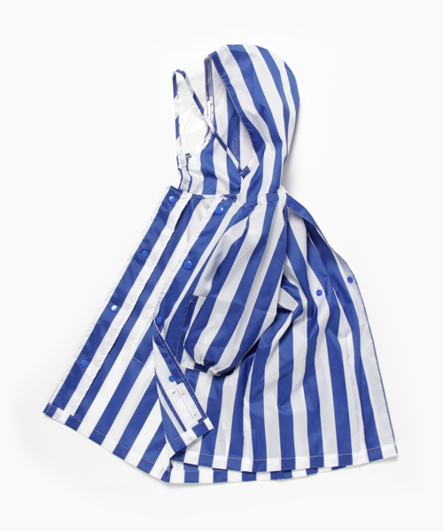 MR(まる)の「レインコート(レインコート/ポンチョ・キッズ・チャコール/ブルー/オフホワイト・90㎝/120cm/110cm/140cm/100cm/130cm)」の10枚目の写真