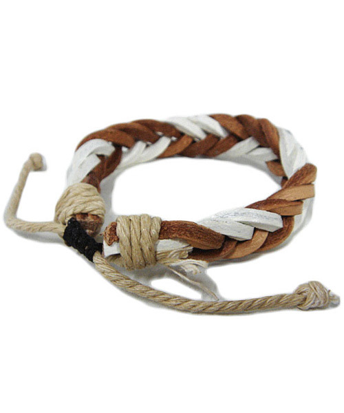 ８(eight)（エイト）の「編み込み レザーブレスレット（ブレスレット・メンズ・キャメル/カラフル/ブラック/ブラウン・FREE）」の3枚目の写真