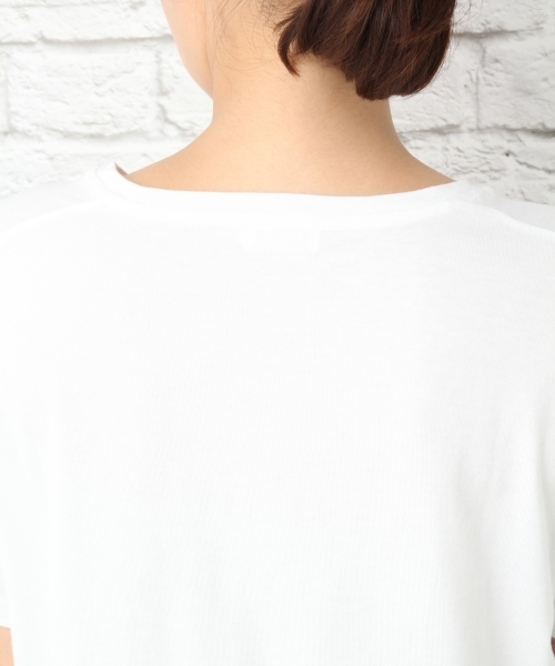 LEPSIM(レプシィム)の「アディコットワイドクルーTシャツSS 745853(Tシャツ/カットソー・レディース・オフホワイト/ブラック/レッド・FREE)」の11枚目の写真