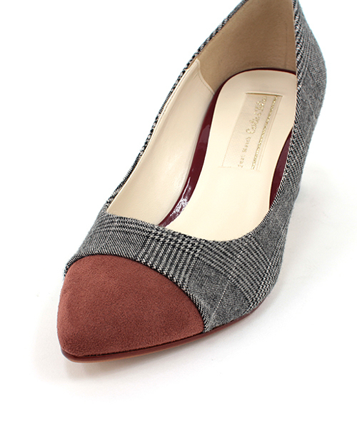 Carlie e felice(カーリーエフェリーチェ)の「【MADE IN JAPAN】【安心の日本製】ポインテッドトゥ切り替えパンプス【Carlie e felice/カーリーエフェリーチェ】(パンプス・レディース・ベージュ/ブラック/チェック/キャメル・24.0cm/25.0cm/23.0cm/22.0cm/22.5cm/23.5cm/24.5cm)」の13枚目の写真