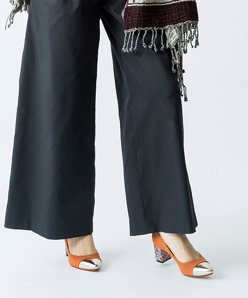 Carlie e felice(カーリーエフェリーチェ)の「【MADE IN JAPAN】【安心の日本製】ポインテッドトゥ切り替えパンプス【Carlie e felice/カーリーエフェリーチェ】(パンプス・レディース・ベージュ/ブラック/チェック/キャメル・24.0cm/25.0cm/23.0cm/22.0cm/22.5cm/23.5cm/24.5cm)」の21枚目の写真