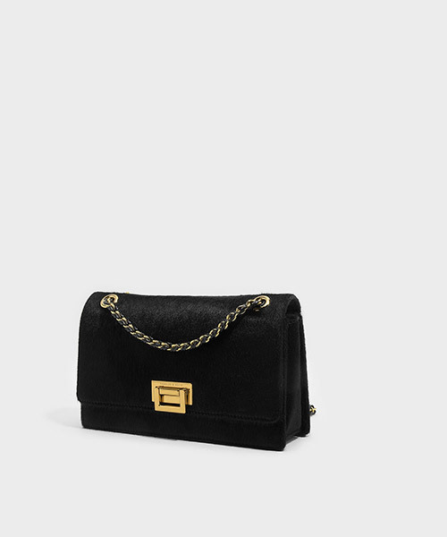 CHARLES & KEITH(チャールズ & キース)の「プッシュロックショルダーバッグ / PUSH-LOCK SHOULDER BAG(ショルダーバッグ・レディース・ブラック/ホワイト系その他/クリアレッド・M)」の6枚目の写真
