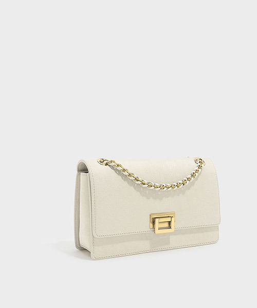 CHARLES & KEITH(チャールズ & キース)の「プッシュロックショルダーバッグ / PUSH-LOCK SHOULDER BAG(ショルダーバッグ・レディース・ブラック/ホワイト系その他/クリアレッド・M)」の11枚目の写真