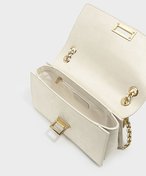 CHARLES & KEITH(チャールズ & キース)の「プッシュロックショルダーバッグ / PUSH-LOCK SHOULDER BAG(ショルダーバッグ・レディース・ブラック/ホワイト系その他/クリアレッド・M)」の12枚目の写真