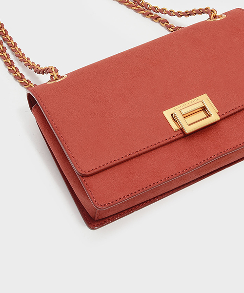 CHARLES & KEITH(チャールズ & キース)の「プッシュロックショルダーバッグ / PUSH-LOCK SHOULDER BAG(ショルダーバッグ・レディース・ブラック/ホワイト系その他/クリアレッド・M)」の16枚目の写真