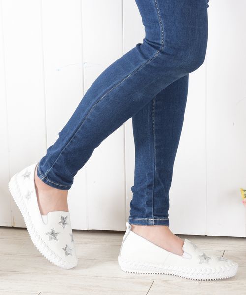 neue marche(ノイエマルシェ)の「スターモチーフスリッポンシューズ/829K(スリッポン・レディース・シルバー/ホワイト/ゴールド/ネイビー/イエロー・23.5cm/23cm/24.5cm/24cm/22.5cm)」の3枚目の写真