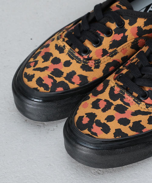 VANS(バンズ)の「<VANS>ANAHEIM FACTORY PACK AUTHENTIC 44 DX LEOPARD PRINT/スニーカー о(スニーカー・レディース・ブラウン・4h/5/5h/6)」の2枚目の写真