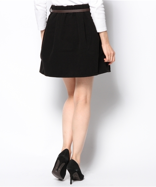 natural couture(ナチュラルクチュール)の「タックスカート(スカート・レディース・キャメル/ボルドー/ブラック・FREE)」の5枚目の写真